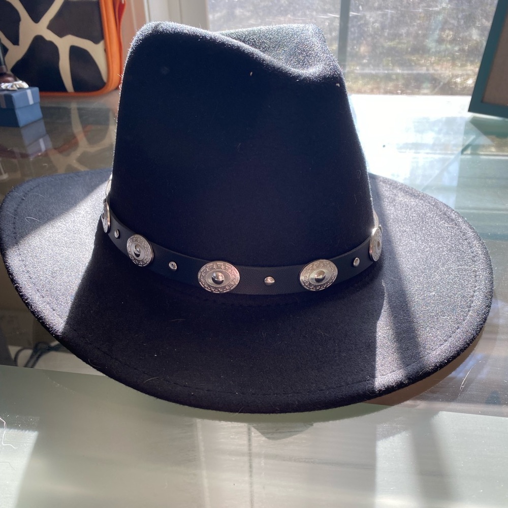 Black western hat